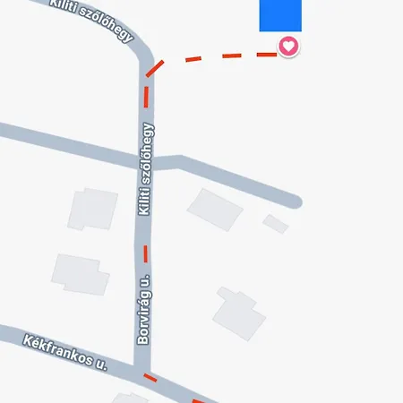 The Hidden Gem, 1 Bedroom, 1 Living Room, 4 Beds, Sleeps 5 *