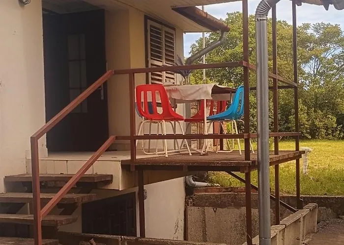 別荘 The Hidden Gem, 1 Bedroom, 1 Living Room, 4 Beds, Sleeps 5 *