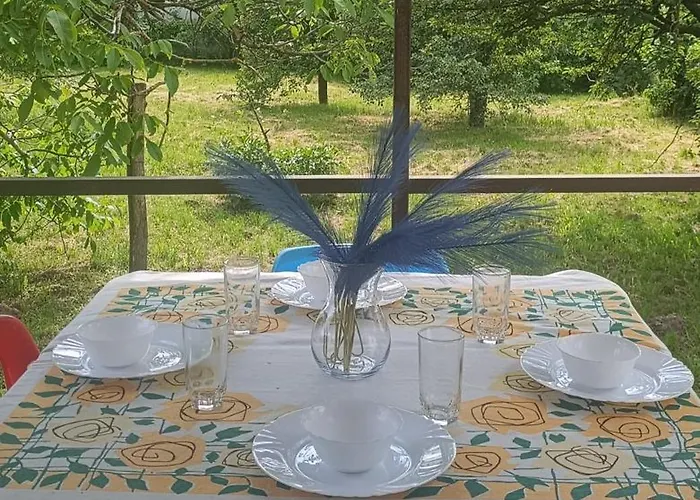 The Hidden Gem, 1 Bedroom, 1 Living Room, 4 Beds, Sleeps 5 Feriehus